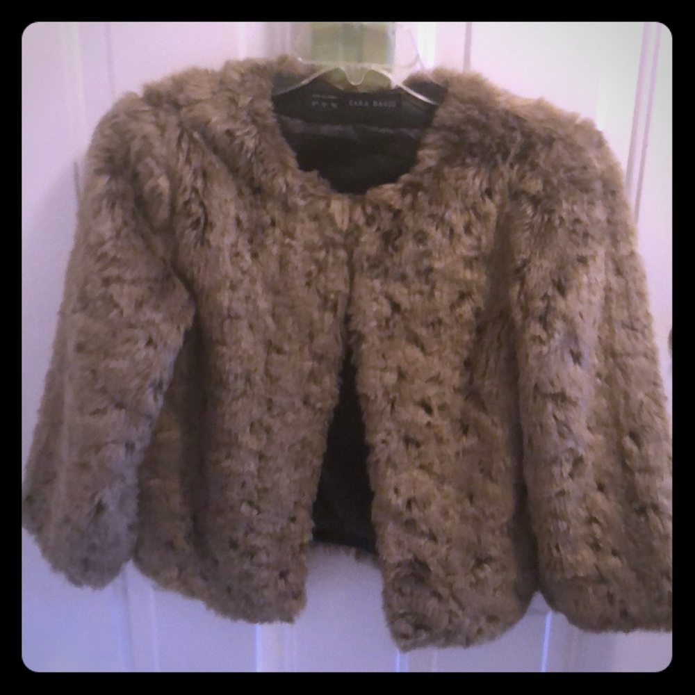 Faux fur Zara jacket with 3/4 length sleeves